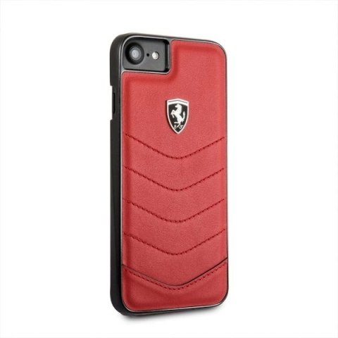 Etui Ferrari Heritage Quilted na iPhone 7 / 8 / SE 2020 / SE 2022 - czerwone Etui Ferrari Heritage Quilted na iPhone 7 / 8 / SE 2020 / SE 2022 - czerwone