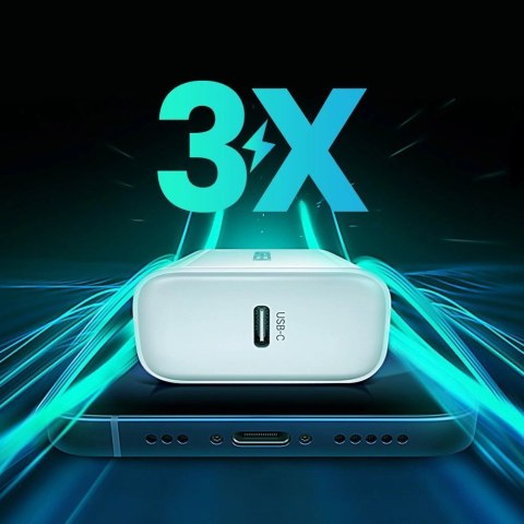 Ugreen ładowarka sieciowa USB Power Delivery 3.0 Quick Charge 4.0+ 20W 3A biały (60450) Ugreen ładowarka sieciowa USB Power Delivery 3.0 Quick Charge 4.0+ 20W 3A biały (60450)