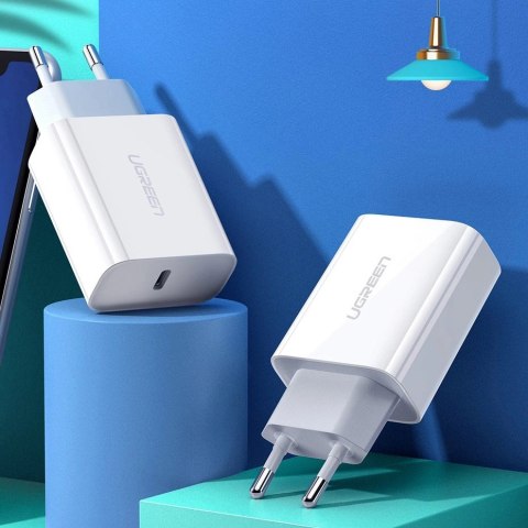 Ugreen ładowarka sieciowa USB Power Delivery 3.0 Quick Charge 4.0+ 20W 3A biały (60450) Ugreen ładowarka sieciowa USB Power Delivery 3.0 Quick Charge 4.0+ 20W 3A biały (60450)