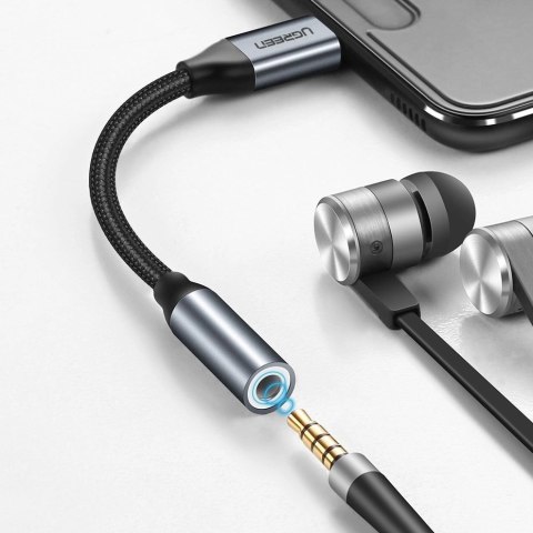 Ugreen przejściówka do słuchawek z 3,5 mm mini jack na USB Typ C 10 cm szary (30632) Ugreen przejściówka do słuchawek z 3,5 mm mini jack na USB Typ C 10 cm szary (30632)