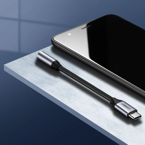 Ugreen przejściówka do słuchawek z 3,5 mm mini jack na USB Typ C 10 cm szary (30632) Ugreen przejściówka do słuchawek z 3,5 mm mini jack na USB Typ C 10 cm szary (30632)