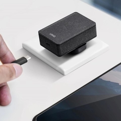 Ładowarka sieciowa UNIQ Versa Slim LITHOS Collective USB-C PD 18W + kabel USB-C / USB-C - czarna Ładowarka sieciowa UNIQ Versa Slim LITHOS Collective USB-C PD 18W + kabel USB-C / USB-C - czarna