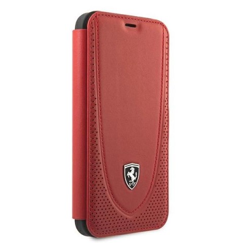 Etui Ferrari Off Track Perforated na iPhone 12 Pro Max - czerwone Etui Ferrari Off Track Perforated na iPhone 12 Pro Max - czerwone
