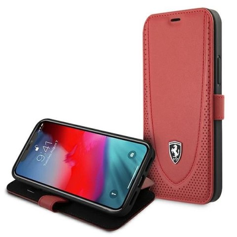 Etui Ferrari Off Track Perforated na iPhone 12 Pro Max - czerwone Etui Ferrari Off Track Perforated na iPhone 12 Pro Max - czerwone