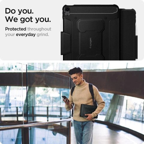 Etui Spigen Rugged Armor Pro na iPad Air 4 2020 / 5 2022 - czarne Etui Spigen Rugged Armor Pro na iPad Air 4 2020 / 5 2022 - czarne
