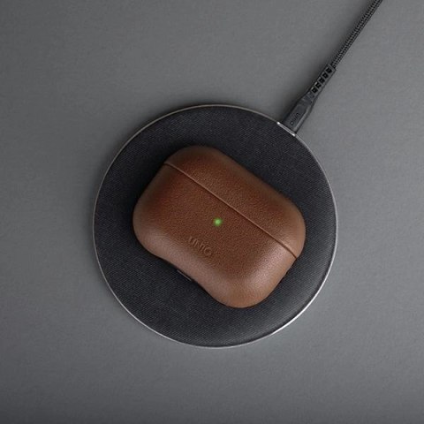 Etui UNIQ Terra Genuine Leather na AirPods Pro - oliwkowe Etui UNIQ Terra Genuine Leather na AirPods Pro - oliwkowe