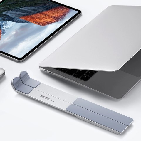 Ugreen składana regulowana podstawka pod laptopa srebrny (LP451) Ugreen składana regulowana podstawka pod laptopa srebrny (LP451)