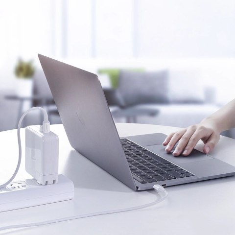 Kabel Ugreen US300 USB-C - USB-C PD QC FCP 100W 5A 480Mb/s 2m - biały Kabel Ugreen US300 USB-C - USB-C PD QC FCP 100W 5A 480Mb/s 2m - biały