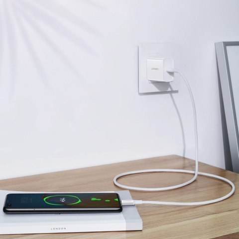 Kabel Ugreen US300 USB-C - USB-C PD QC FCP 100W 5A 480Mb/s 2m - biały Kabel Ugreen US300 USB-C - USB-C PD QC FCP 100W 5A 480Mb/s 2m - biały