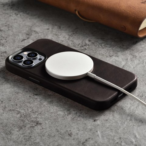 ICarer Oil Wax Premium Leather Case skórzane etui iPhone 14 Pro Max magnetyczne z MagSafe brązowy (WMI14220704-BN) ICarer Oil Wax Premium Leather Case skórzane etui iPhone 14 Pro Max magnetyczne z MagSafe brązowy (WMI14220704-BN)
