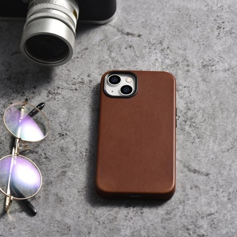 ICarer Oil Wax Premium Leather Case skórzane etui iPhone 14 magnetyczne z MagSafe brązowy (WMI14220701-RB) ICarer Oil Wax Premium Leather Case skórzane etui iPhone 14 magnetyczne z MagSafe brązowy (WMI14220701-RB)