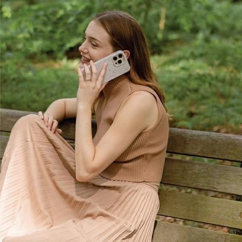 Etui Uniq Coehl Terrazzo na iPhone 14 Pro Max - piaskowe Etui Uniq Coehl Terrazzo na iPhone 14 Pro Max - piaskowe