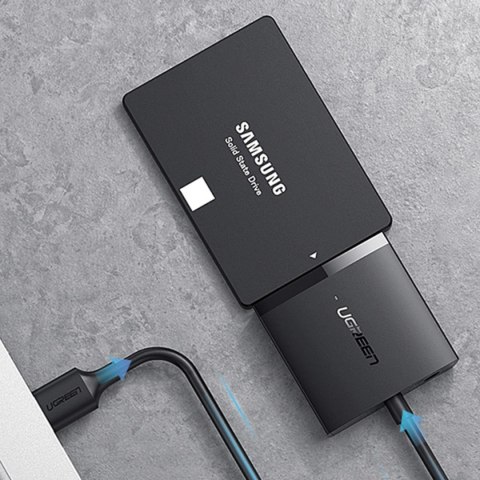 Adapter SATA Ugreen CM257 do dysku 2.5'' / 3.5'' USB-A 5Gb/s - czarny Adapter SATA Ugreen CM257 do dysku 2.5'' / 3.5'' USB-A 5Gb/s - czarny