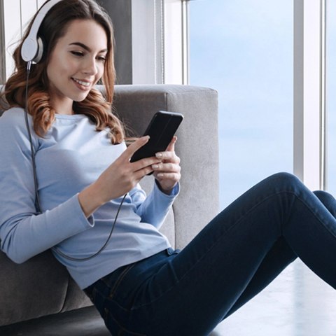 Ugreen kabel przewód USB C - mini jack 3.5mm 1m szary (AV143) Ugreen kabel przewód USB C - mini jack 3.5mm 1m szary (AV143)