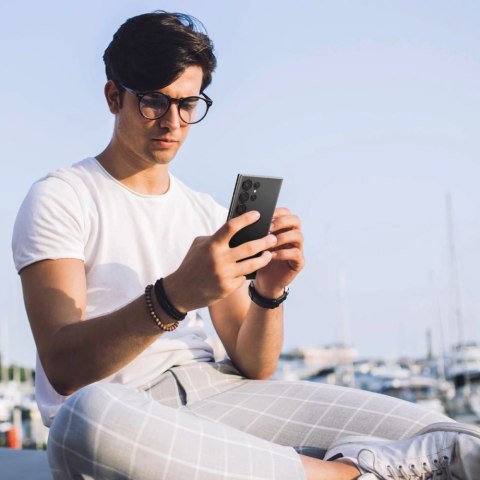 Osłona aparatu Spigen Glas.tR EZ Fit Optik Camera Protector na Samsung Galaxy S23 Ultra - czarna 2 szt. Osłona aparatu Spigen Glas.tR EZ Fit Optik Camera Protector na Samsung Galaxy S23 Ultra - czarna 2 szt.
