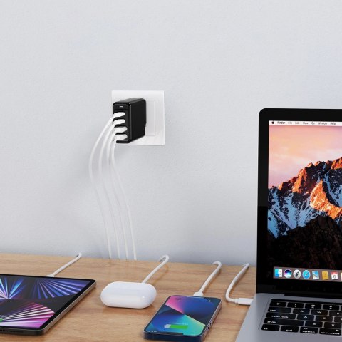 Choetech ładowarka GaN 140W 4 porty (2x USB C, 2x USB) czarna (PD6005) Choetech ładowarka GaN 140W 4 porty (2x USB C, 2x USB) czarna (PD6005)