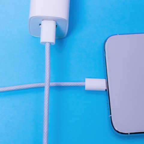 Maxlife kabel MXUC-06 USB-C - USB-C 1,0 m 20W niebieski nylonowy Maxlife kabel MXUC-06 USB-C - USB-C 1,0 m 20W niebieski nylonowy