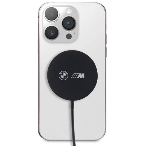 Ładowarka indukcyjna BMW M Edition 15W z MagSafe - czarne Ładowarka indukcyjna BMW M Edition 15W z MagSafe - czarne