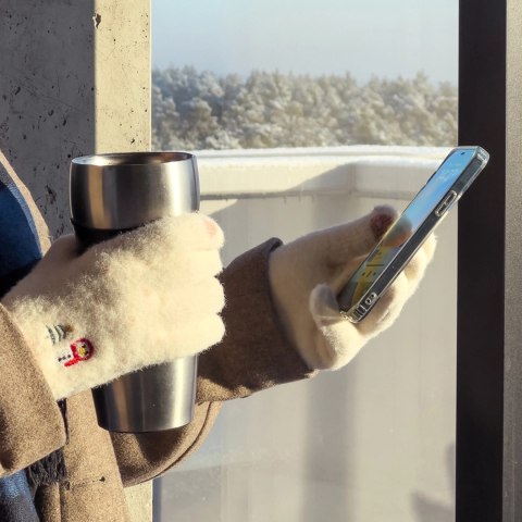 Rękawiczki zimowe do telefonu damskie z bałwankiem i choinką - beżowe Rękawiczki zimowe do telefonu damskie z bałwankiem i choinką - beżowe