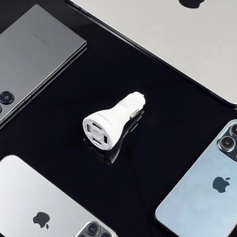 Ładowarka samochodowa Wozinsky WCCAW 50W 4x USB-A QC - biała Ładowarka samochodowa Wozinsky WCCAW 50W 4x USB-A QC - biała