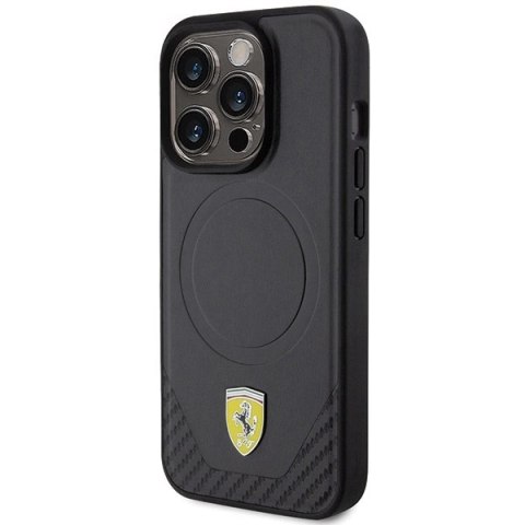 Etui Ferrari Carbon Metal Logo MagSafe na iPhone 15 Pro - czarne Etui Ferrari Carbon Metal Logo MagSafe na iPhone 15 Pro - czarne