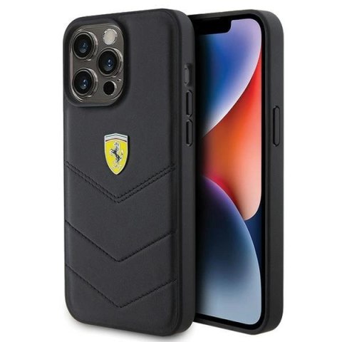 Etui Ferrari Quilted Metal Logo na iPhone 15 Pro Max - czarne Etui Ferrari Quilted Metal Logo na iPhone 15 Pro Max - czarne