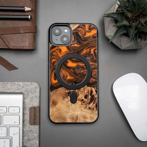 Etui Bewood Unique MagSafe Orange z drewna i żywicy na iPhone 15 Plus - pomarańczowo-czarne Etui Bewood Unique MagSafe Orange z drewna i żywicy na iPhone 15 Plus - pomarańczowo-czarne