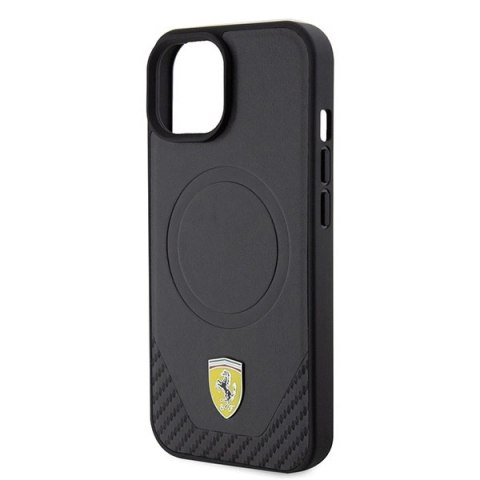 Etui Ferrari Carbon Metal Logo MagSafe do iPhone 15 - czarne Etui Ferrari Carbon Metal Logo MagSafe do iPhone 15 - czarne