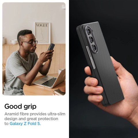 Etui Spigen Airskin Pro na Samsung Galaxy Z Fold 5 - czarne Etui Spigen Airskin Pro na Samsung Galaxy Z Fold 5 - czarne
