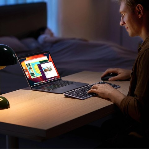 Bezprzewodowa klawiatura membranowa Ugreen KU005 Bluetooth / 2.4 GHz - czarna Bezprzewodowa klawiatura membranowa Ugreen KU005 Bluetooth / 2.4 GHz - czarna