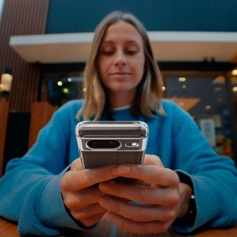 Etui Spigen Ultra Hybrid na Google Pixel 8 - przezroczyste Etui Spigen Ultra Hybrid na Google Pixel 8 - przezroczyste