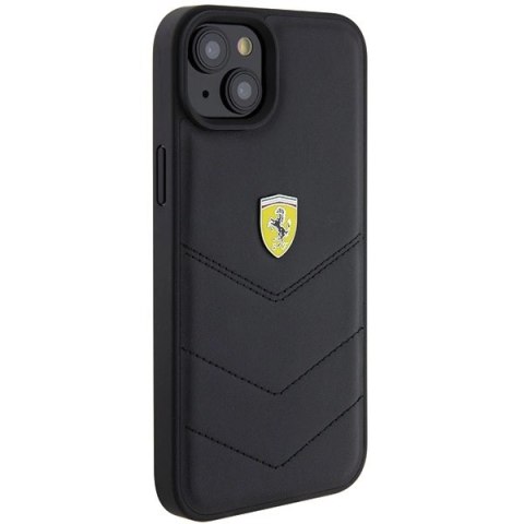 Etui Ferrari Quilted Metal Logo do iPhone 15 Plus - czarne Etui Ferrari Quilted Metal Logo do iPhone 15 Plus - czarne