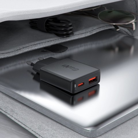 Ładowarka sieciowa Acefast A69 PD 30W GaN USB-A USB-C ultra slim- czarna Ładowarka sieciowa Acefast A69 PD 30W GaN USB-A USB-C ultra slim- czarna