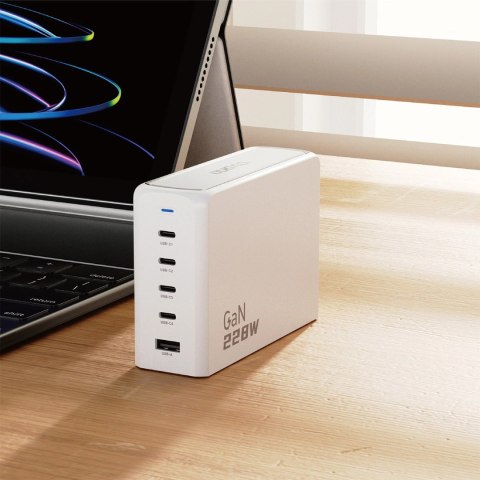 Ładowarka Dudao A228EU GaN 1x USB-A 4x USB-C PD 228W - biała Ładowarka Dudao A228EU GaN 1x USB-A 4x USB-C PD 228W - biała