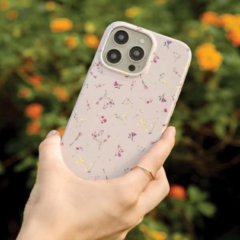 Etui UNIQ Coehl Prairie na iPhone 15 Pro - beżowe Etui UNIQ Coehl Prairie na iPhone 15 Pro - beżowe