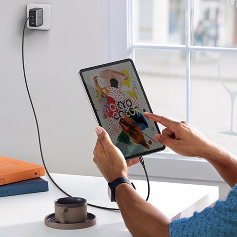 Kabel Ugreen US557 USB-C / USB-C PD 100W 1m - czarny Kabel Ugreen US557 USB-C / USB-C PD 100W 1m - czarny