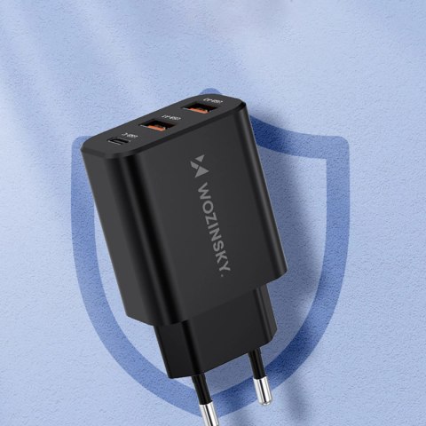 Ładowarka sieciowa Wozinsky CWCUCB 30W USB-C / 2 x USB-A - czarny Ładowarka sieciowa Wozinsky CWCUCB 30W USB-C / 2 x USB-A - czarny