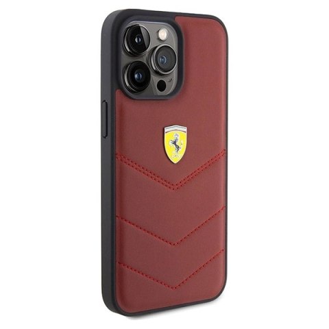 Etui Ferrari Leather Stitched Lines na iPhone 15 Pro Max - czerwone Etui Ferrari Leather Stitched Lines na iPhone 15 Pro Max - czerwone
