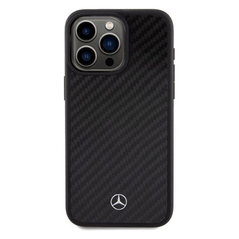Etui Mercedes Carbon Fiber Dynamic na iPhone 15 Pro Max - czarne Etui Mercedes Carbon Fiber Dynamic na iPhone 15 Pro Max - czarne
