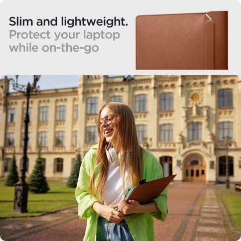 Pokrowiec Spigen Valentinus na laptopa 15-16'' - brązowy Pokrowiec Spigen Valentinus na laptopa 15-16'' - brązowy