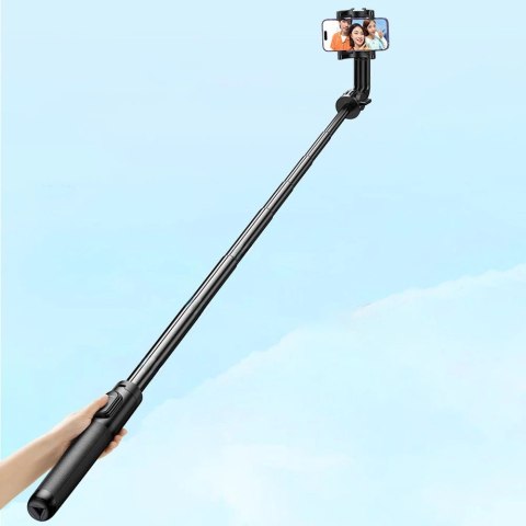 Selfie stick / kijek teleskopowy ze stojakiem i pilotem Bluetooth 1.5m Ugreen LP586 - czarny Selfie stick / kijek teleskopowy ze stojakiem i pilotem Bluetooth 1.5m Ugreen LP586 - czarny