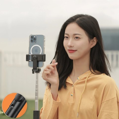 Selfie stick WHS1Y teleskopowy tripod 1m z uchwytem na telefon - czarny Selfie stick WHS1Y teleskopowy tripod 1m z uchwytem na telefon - czarny