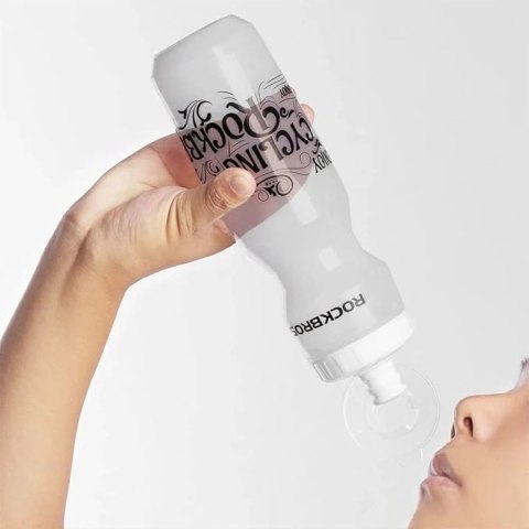 Bidon sportowy Rockbros DCBT69C z uszczelką 750 ml - biały z czarnym napisem Bidon sportowy Rockbros DCBT69C z uszczelką 750 ml - biały z czarnym napisem