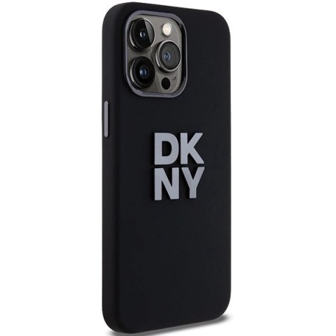 Etui DKNY Liquid Silicone Metal Logo na iPhone 15 Pro Max - czarne Etui DKNY Liquid Silicone Metal Logo na iPhone 15 Pro Max - czarne