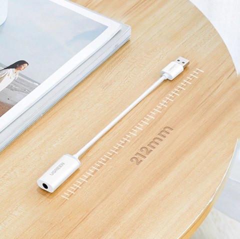 Adapter Ugreen US206 30712 USB-A (męski) / mini jack 3.5 mm (żeński) - biały Adapter Ugreen US206 30712 USB-A (męski) / mini jack 3.5 mm (żeński) - biały