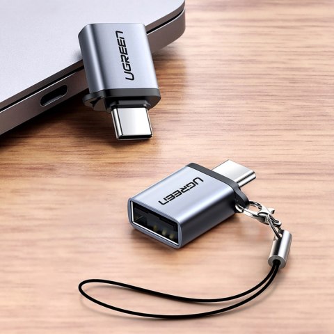 Adapter Ugreen US270 USB-C (męski) / USB-A 3.0 (żeński) ze smyczą - szary Adapter Ugreen US270 USB-C (męski) / USB-A 3.0 (żeński) ze smyczą - szary