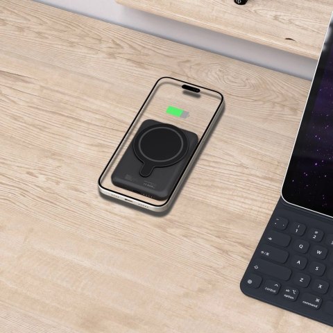 Powerbank Tech-Protect LifeMag PB10 z MagSafe 5000mAh 15W port USB-C - czarny + kabel USB-C Powerbank Tech-Protect LifeMag PB10 z MagSafe 5000mAh 15W port USB-C - czarny + kabel USB-C