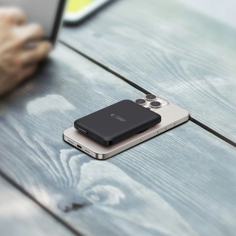 Powerbank Tech-Protect LifeMag PB10 z MagSafe 5000mAh 15W port USB-C - czarny + kabel USB-C Powerbank Tech-Protect LifeMag PB10 z MagSafe 5000mAh 15W port USB-C - czarny + kabel USB-C