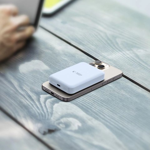 Powerbank Tech-Protect LifeMag PB11 z MagSafe 10000mAh 15W port USB-C - niebieski + kabel USB-C Powerbank Tech-Protect LifeMag PB11 z MagSafe 10000mAh 15W port USB-C - niebieski + kabel USB-C