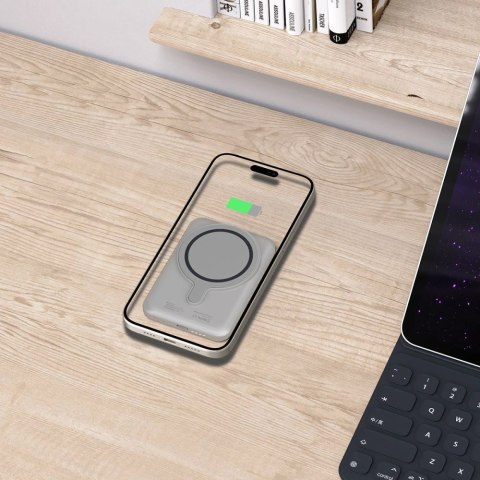 Powerbank Tech-Protect PB10 LifeMag MagSafe 5000 mAh - tytanowy Powerbank Tech-Protect PB10 LifeMag MagSafe 5000 mAh - tytanowy